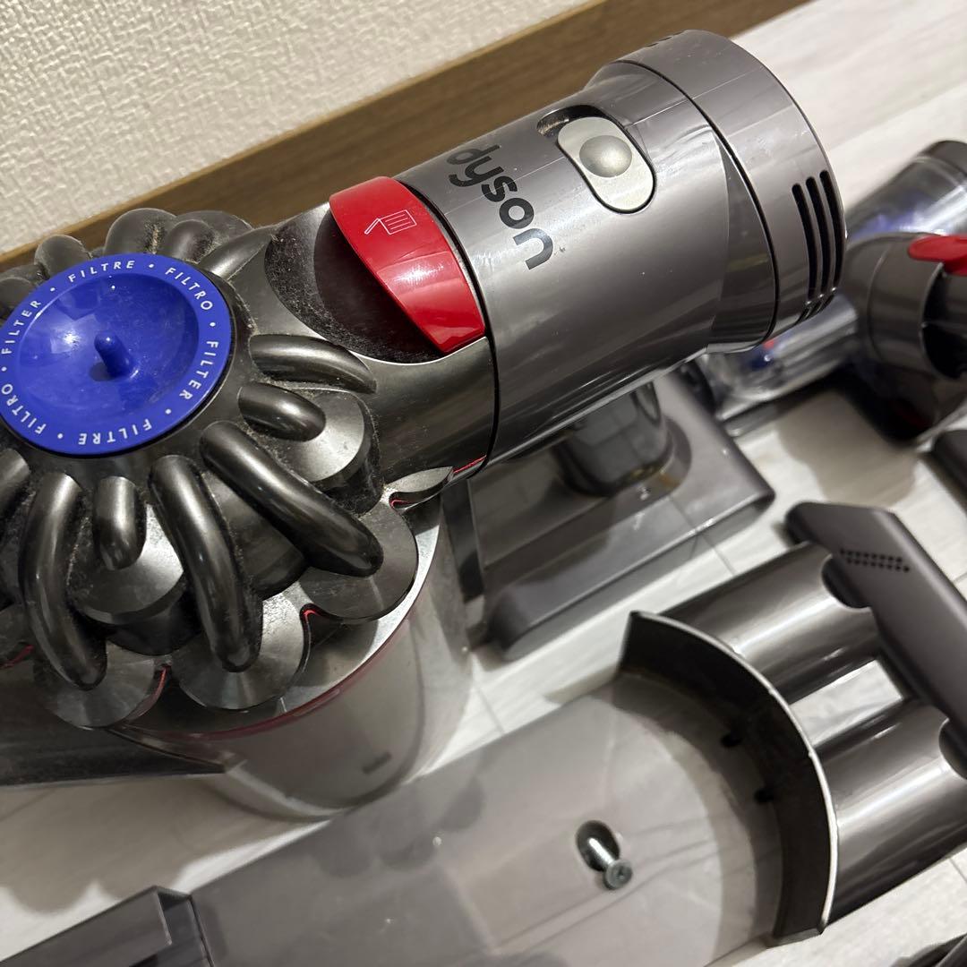Dyson V8 コードレス掃除機