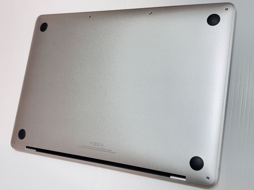 MacBook Pro 13インチ 2019 8GB/256GB A2159