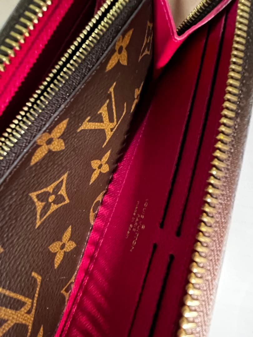 ルイヴィトン 長財布 ラウンドファスナー ポルトフォイユクレマンス フューシャ