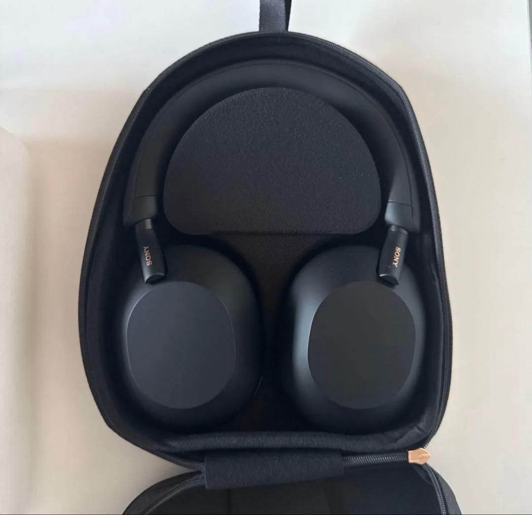 極美品　Sony WH-1000XM5 ブラック