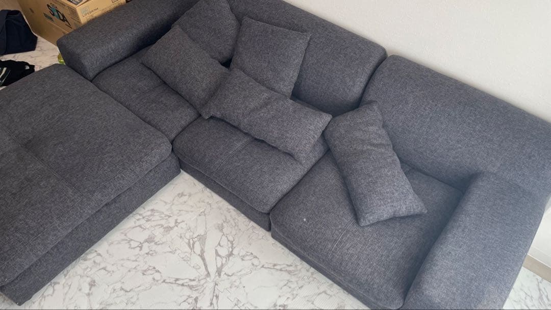 LMWYA ロウヤのダークグレー コーナーソファ 5クッション付き