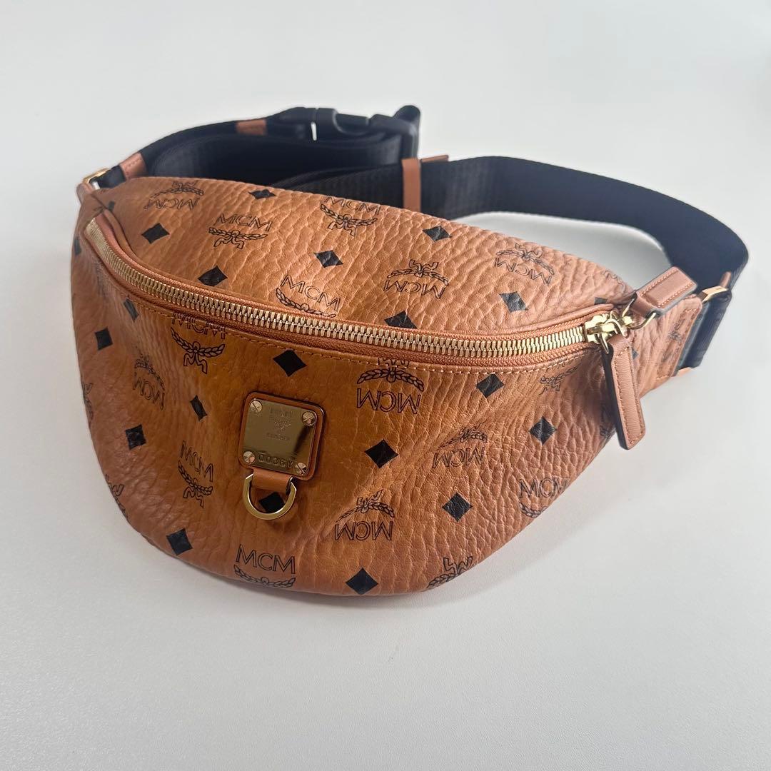 『美品』MCM ボディバッグ ブラウン レザー 036Y