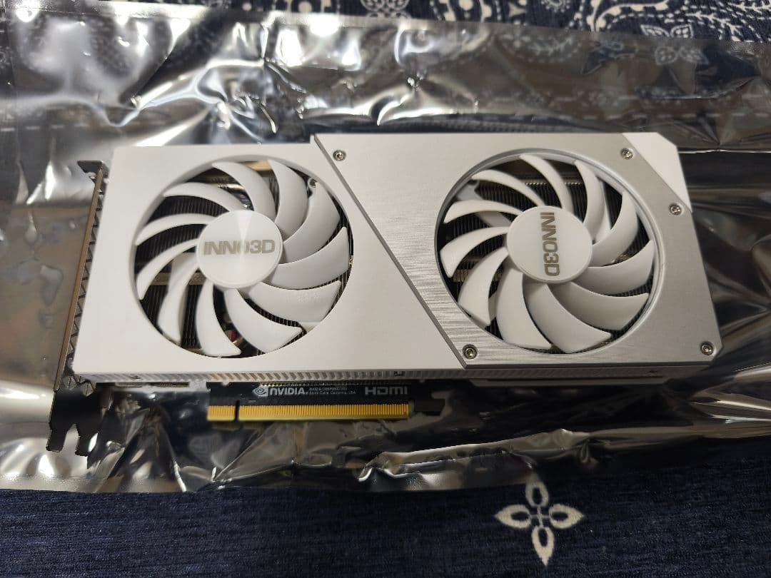 INNO3D GeForce RTX4060ti(8GB) ホワイトカラー