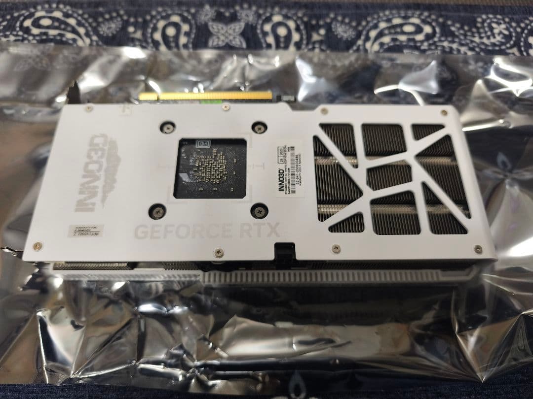 INNO3D GeForce RTX4060ti(8GB) ホワイトカラー