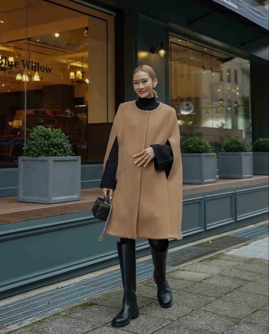 ELLIE ベージュ ケープコート