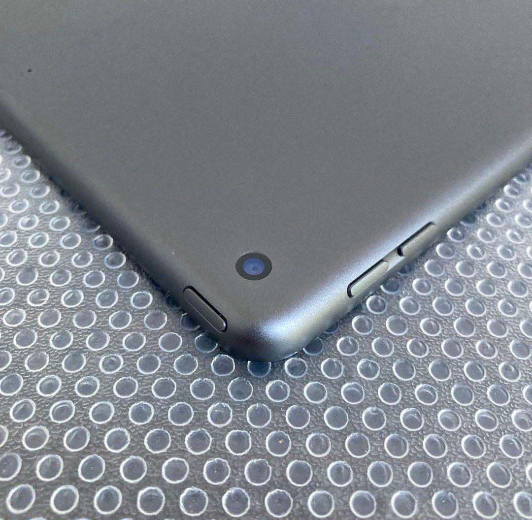 iPad7 第7世代 32GB WIFIモデル☆