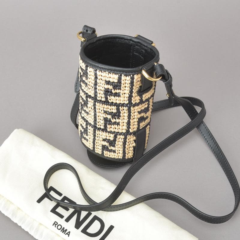 未使用◇FENDI フェンディ ズッカ ボトルホルダー ラフィア ストロー 黒