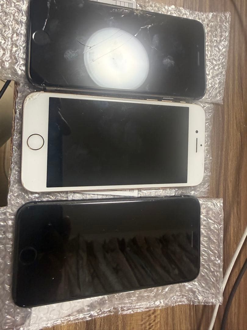 Peach　iPhone8 3台