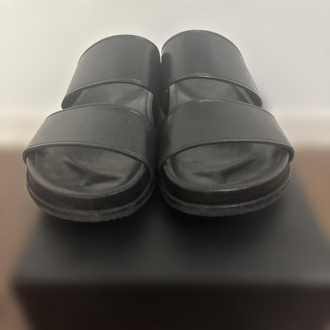 SAINT LAURENT ブラック レザー サンダル 25.5cm