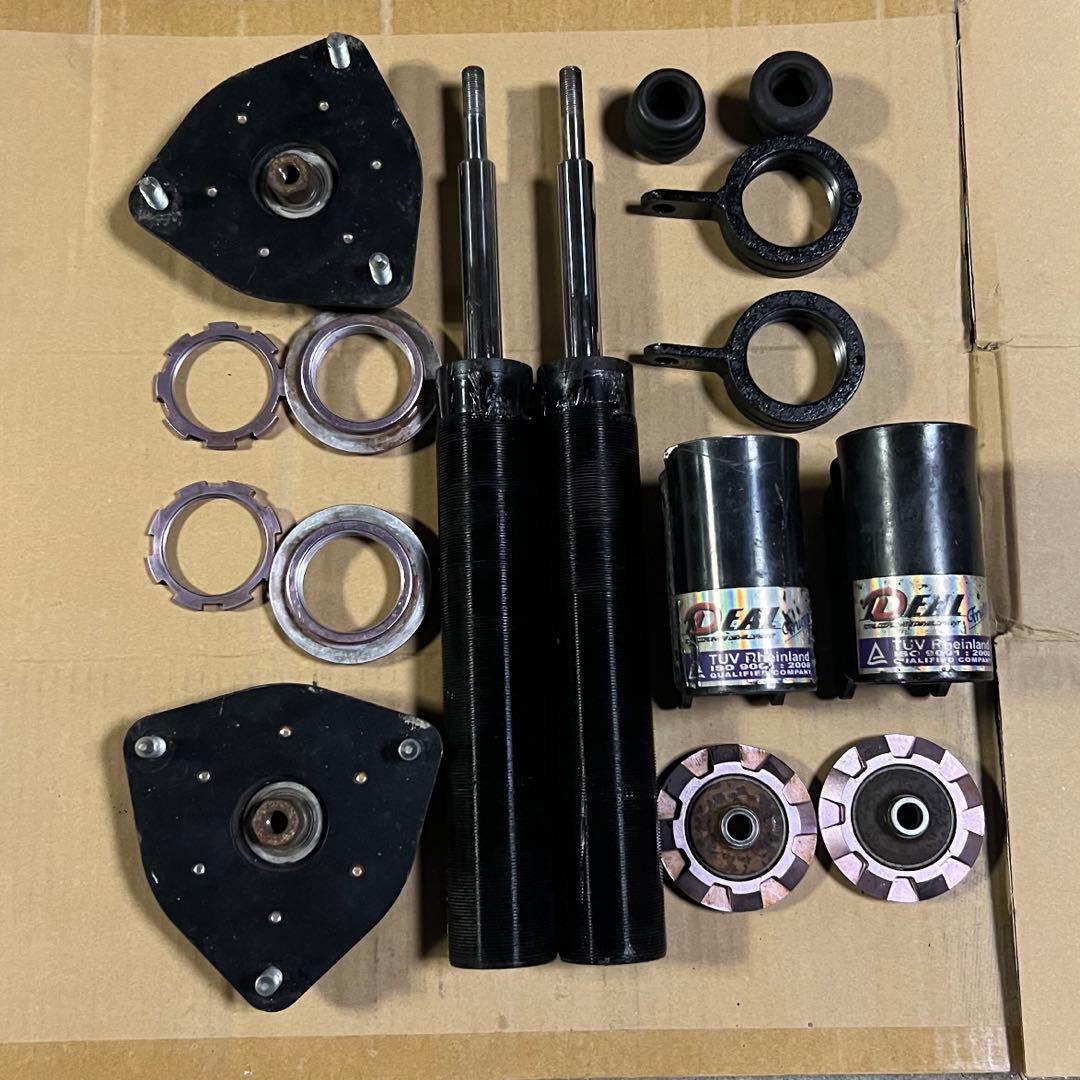 ピース　30プリウス　車高調　フロント