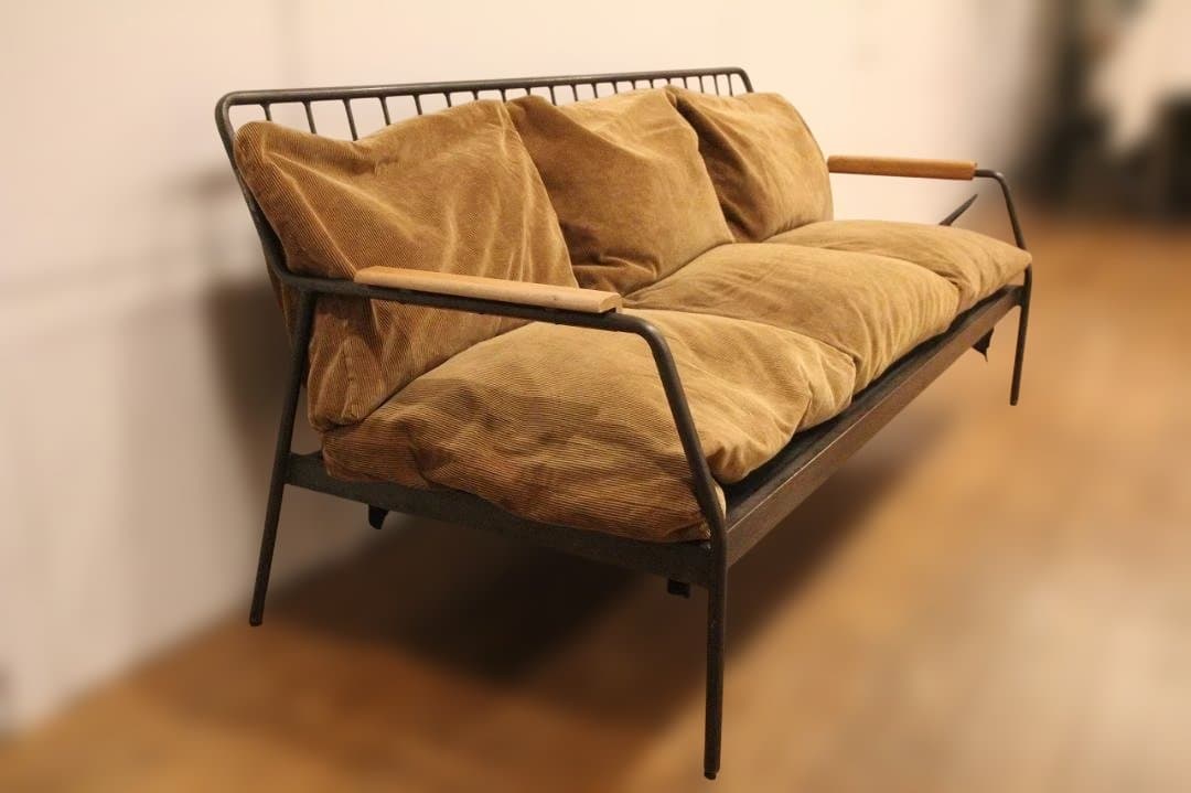 【茨城／直接引き取り大幅値引きあり！】UNICO／アイアン／ソファ