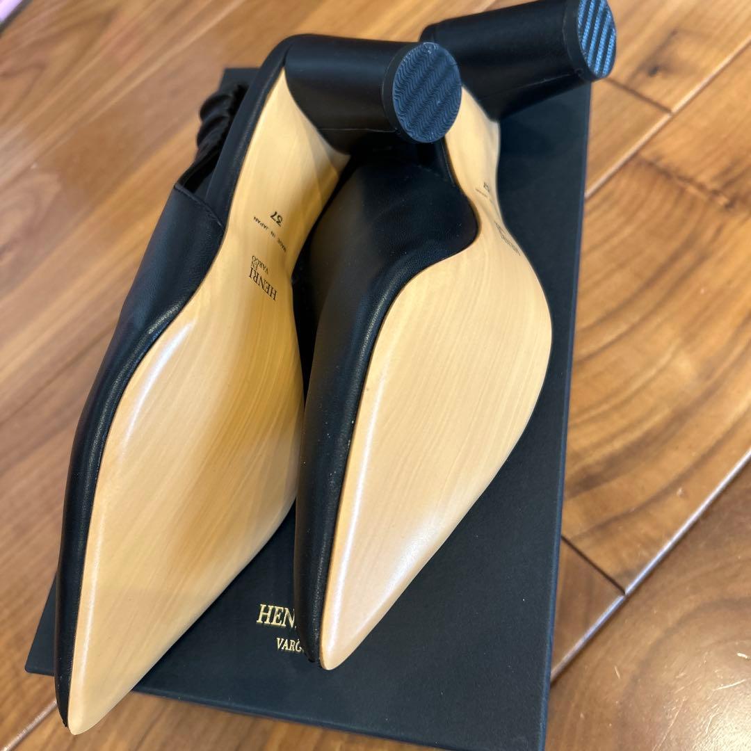 新品未使用⭐︎HENRI EN VARGO \"MONICA”パンプス　37
