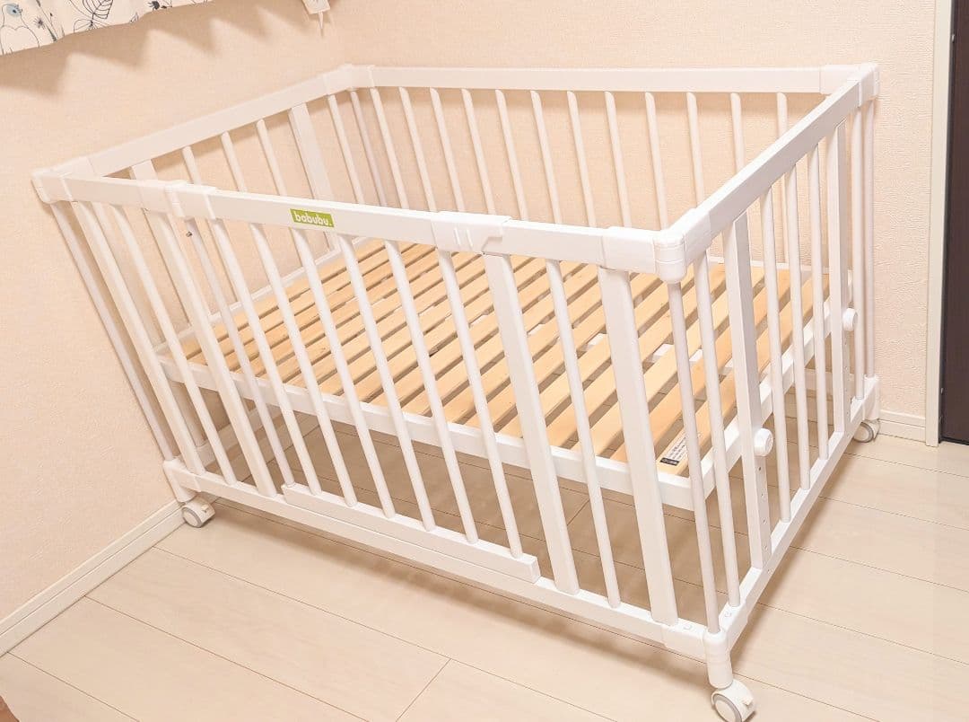 babubu. ホワイト 木製 ベビーベッド キャスター付き