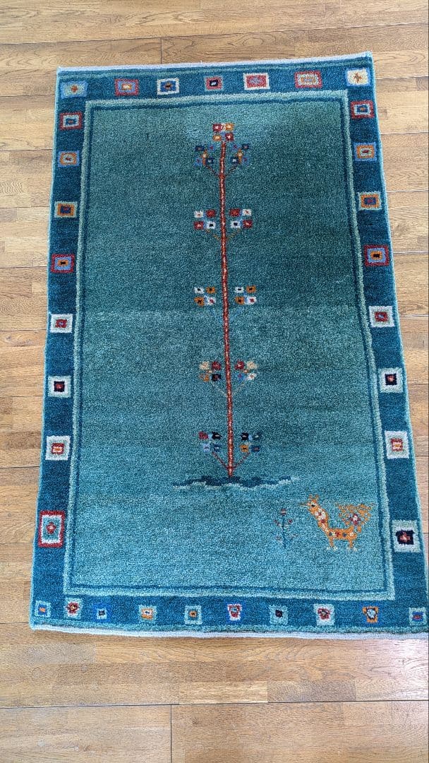 ゾランヴァリ　絨毯　玄関サイズ