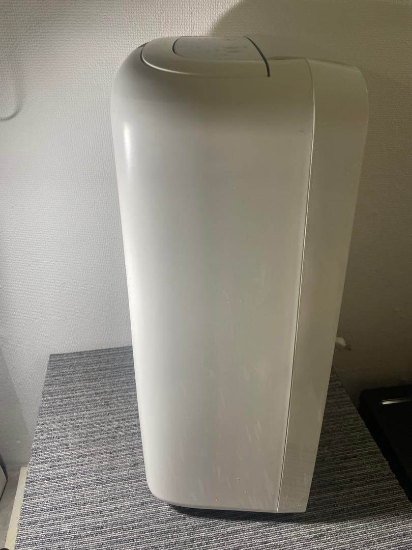 美品　SHARP プラズマクラスタ− 衣類乾燥除湿機 CV-J71-W