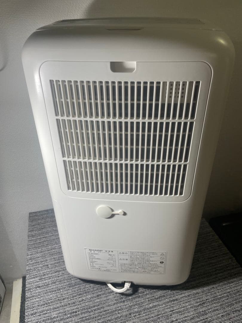 美品　SHARP プラズマクラスタ− 衣類乾燥除湿機 CV-J71-W