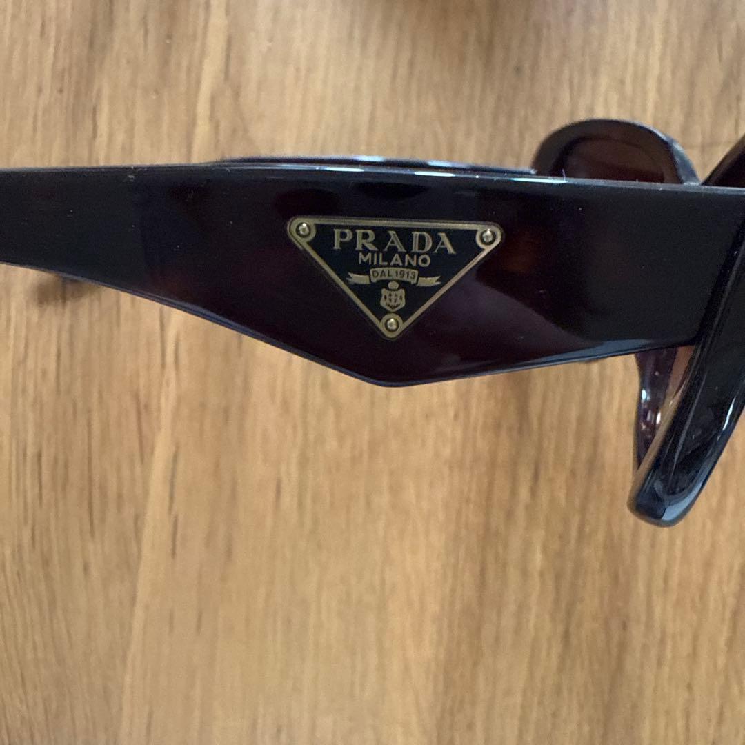プラダ　サングラス