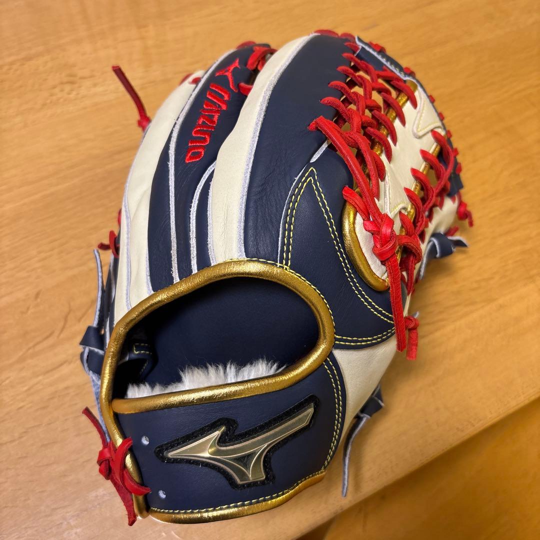 ミズノ勝色グラブ　　　定価28000円