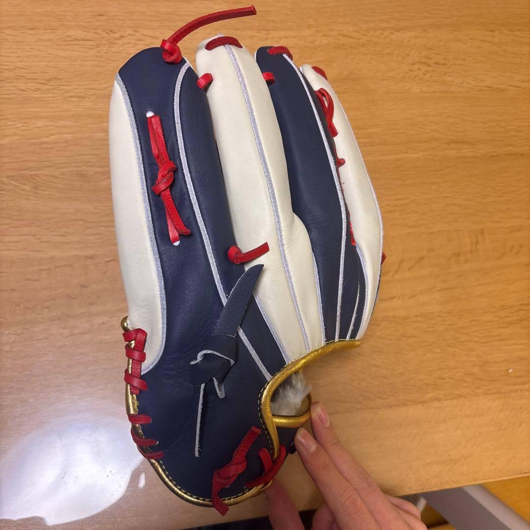 ミズノ勝色グラブ　　　定価28000円