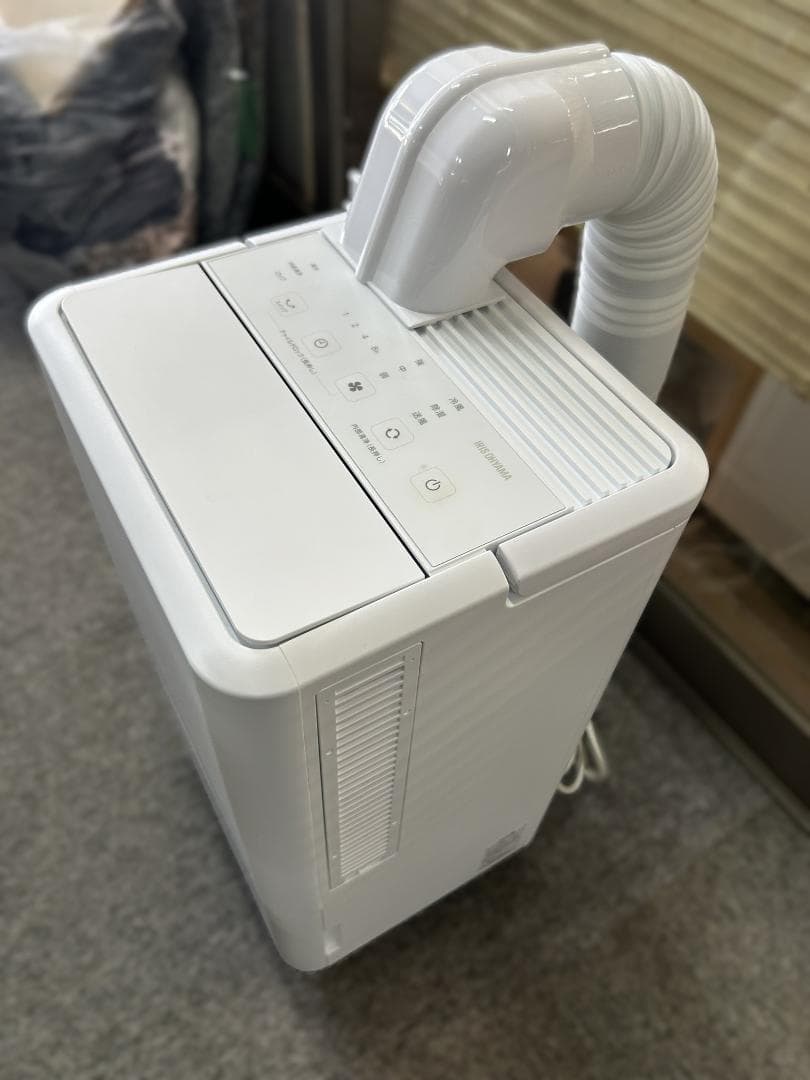 【美品】【2024年製】アイオーヤマ コンパクトクーラーICA-0301G