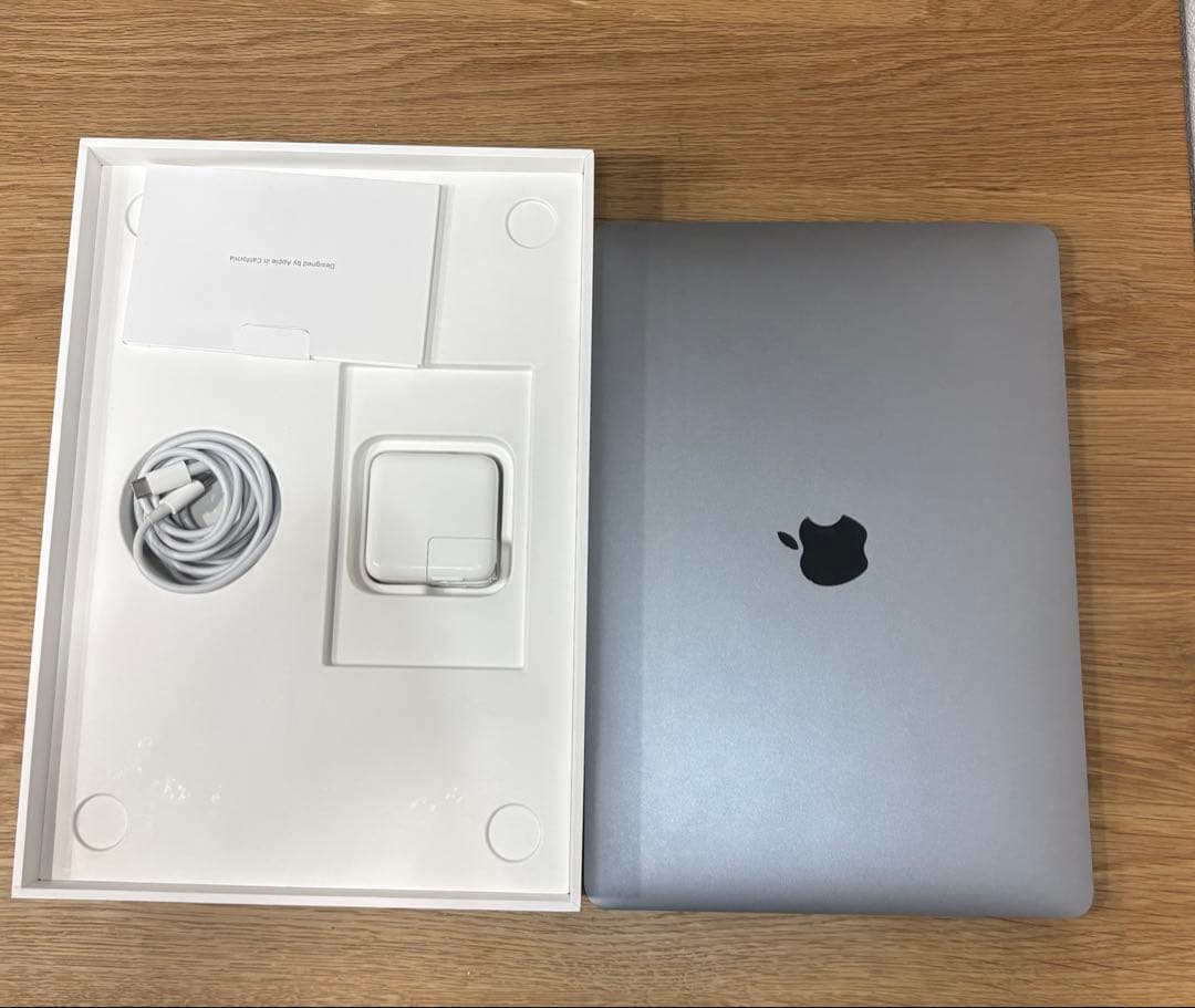 美品 MacBook Air M1 スペースグレイ 8GB/256GB 箱あり