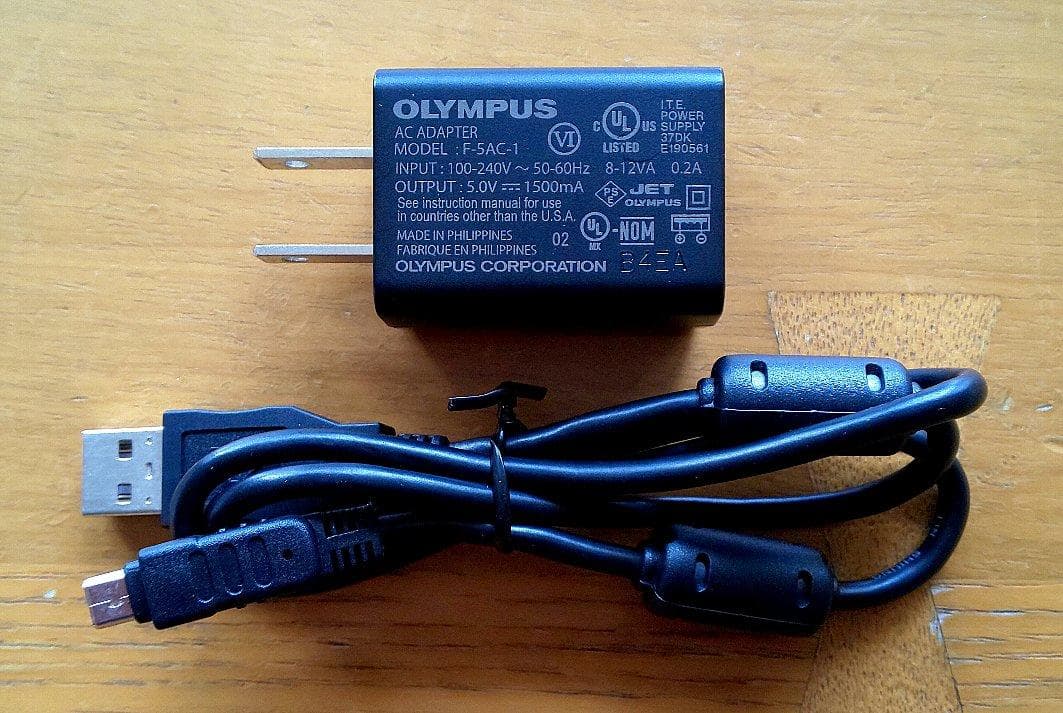 OLYMPUS オリンパス TG TG-870 　◆WHITE