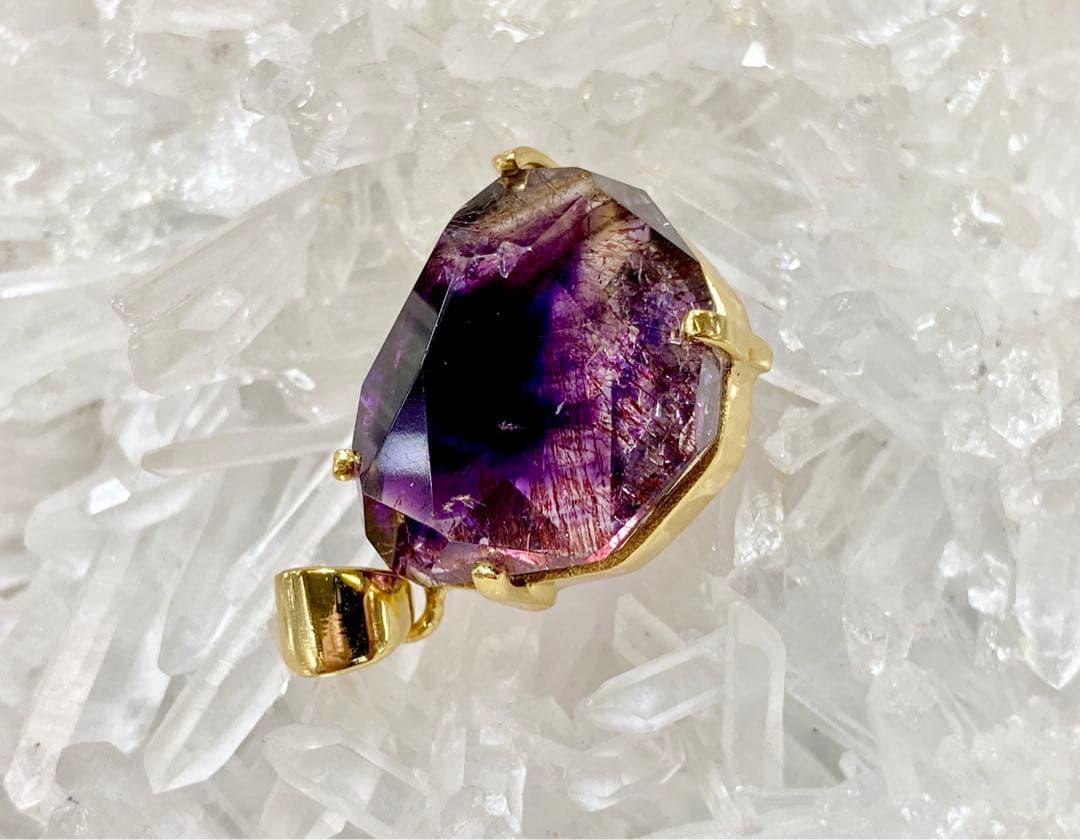 ウィッグ　夢幻品質　幻のブラジル・エスピリット鉱山セイクリッドセブンPT①