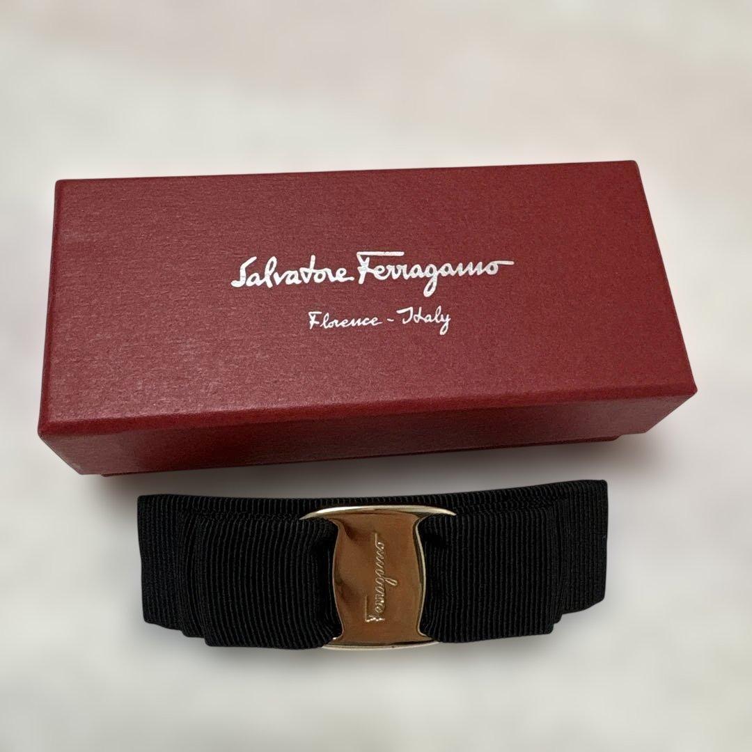 Salvatore Ferragamo バレッタ