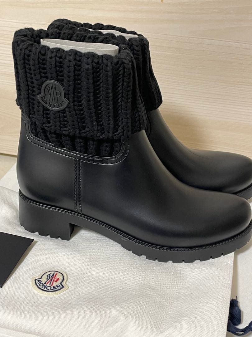 【新品・未使用】MONCLER ブラック　ショートブーツ　GINETTE 25㎝