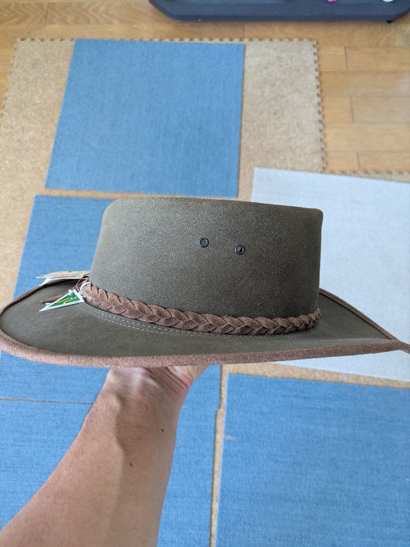 オーストラリア製　レザーハットです。