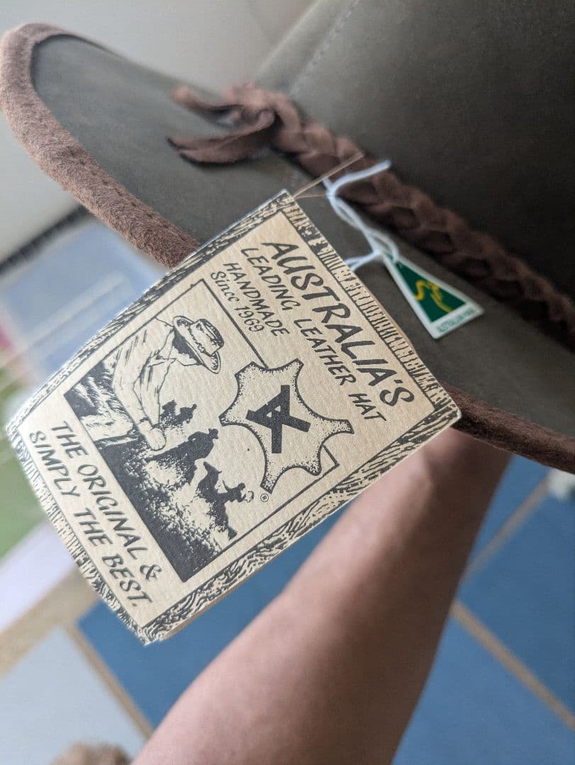 オーストラリア製　レザーハットです。