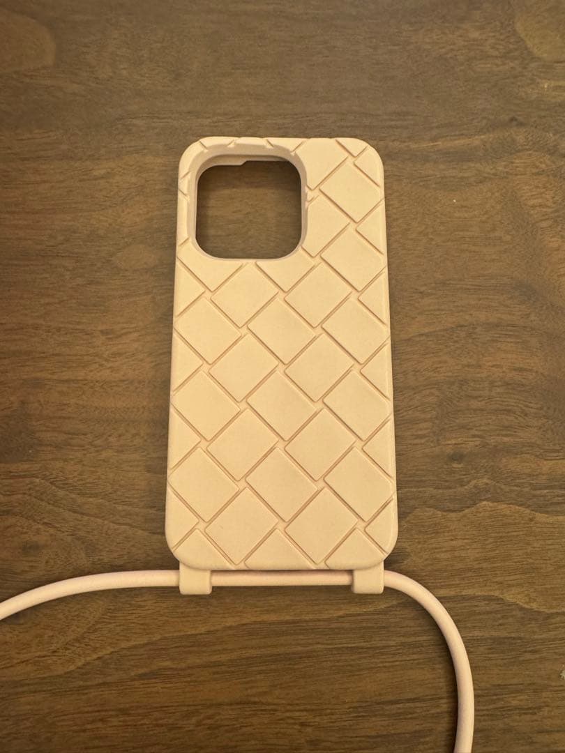 ボッテガヴェネタiPhone15proケース