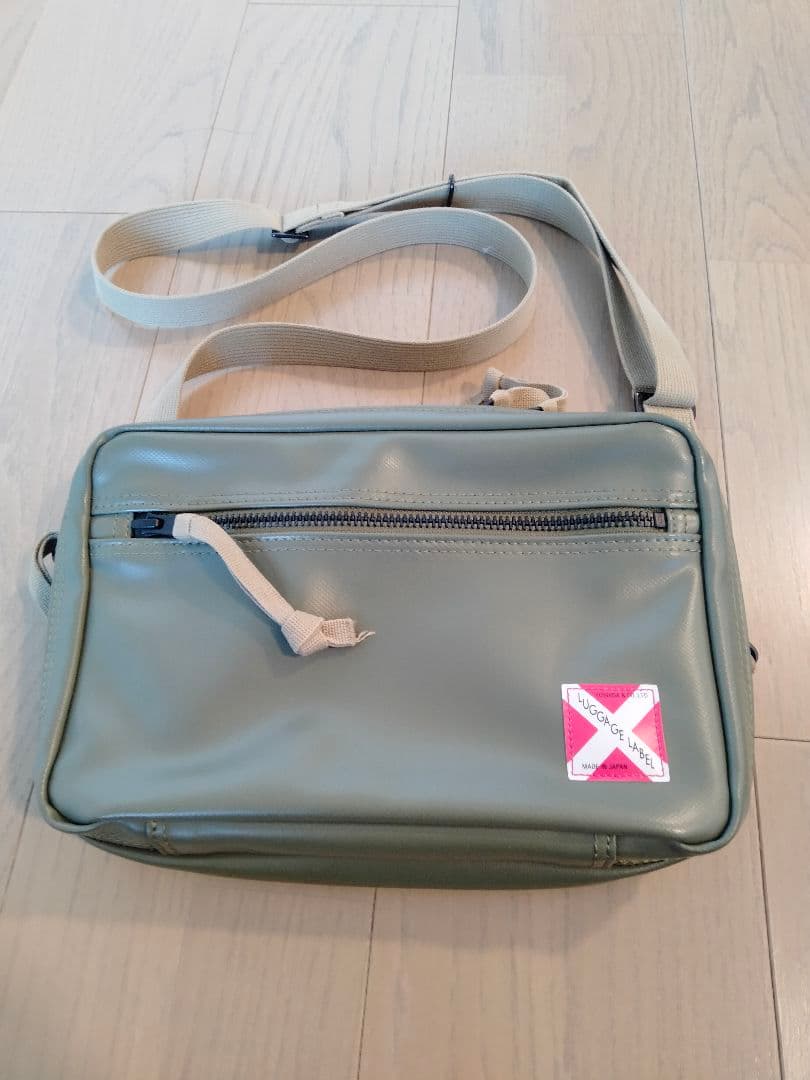 吉田カバン　ラゲッジレーベル　ショルダーバッグ　赤バッテン