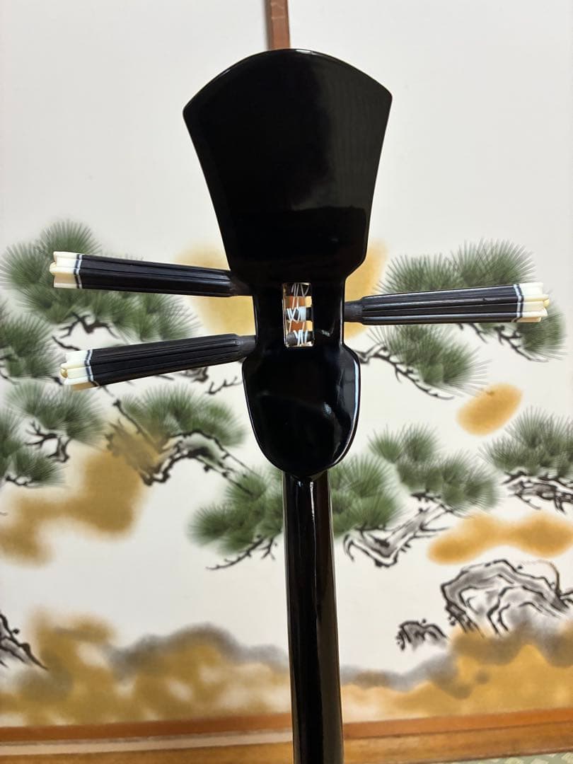 沖縄三線！貴重！知念大工型！本蛇皮！本張り！【一枚張り】