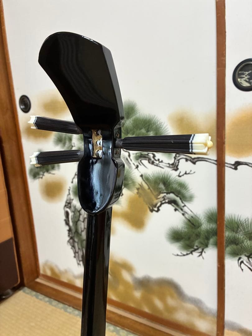 沖縄三線！貴重！知念大工型！本蛇皮！本張り！【一枚張り】