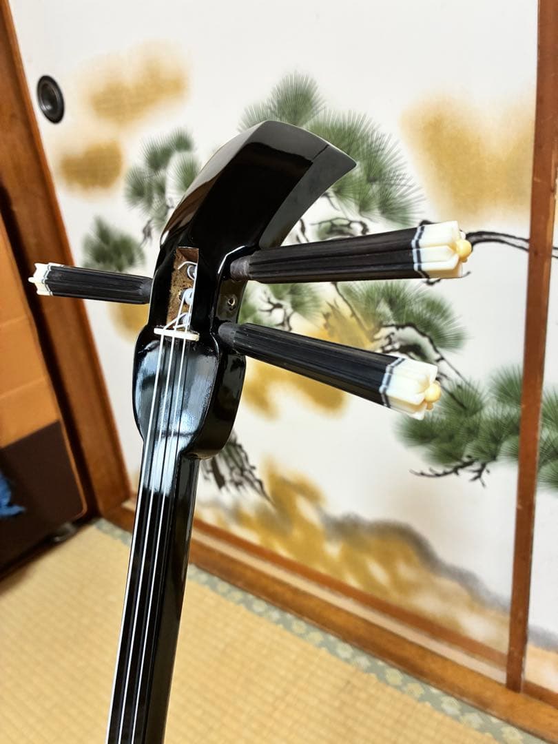 沖縄三線！貴重！知念大工型！本蛇皮！本張り！【一枚張り】