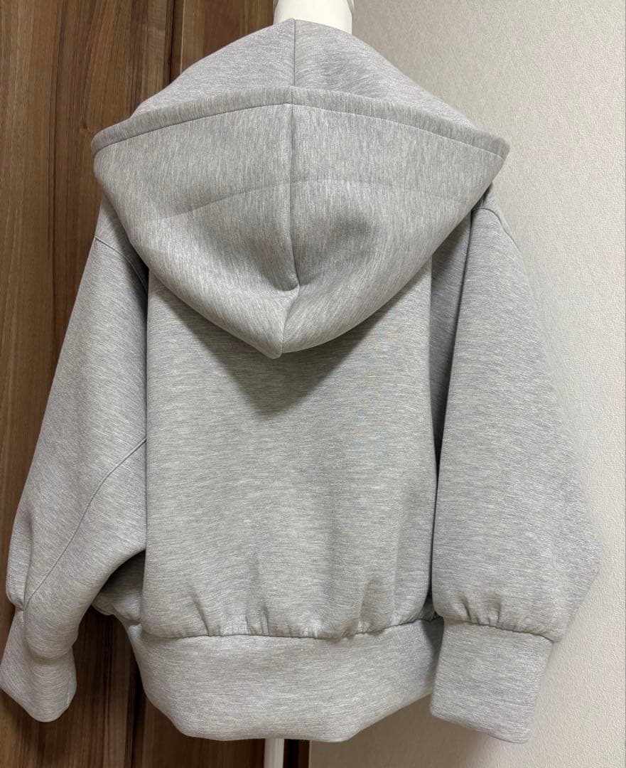 M様ご予約分※他の方はご遠慮下さい。 SNIDEL ボリュームパーカーグレーラメ