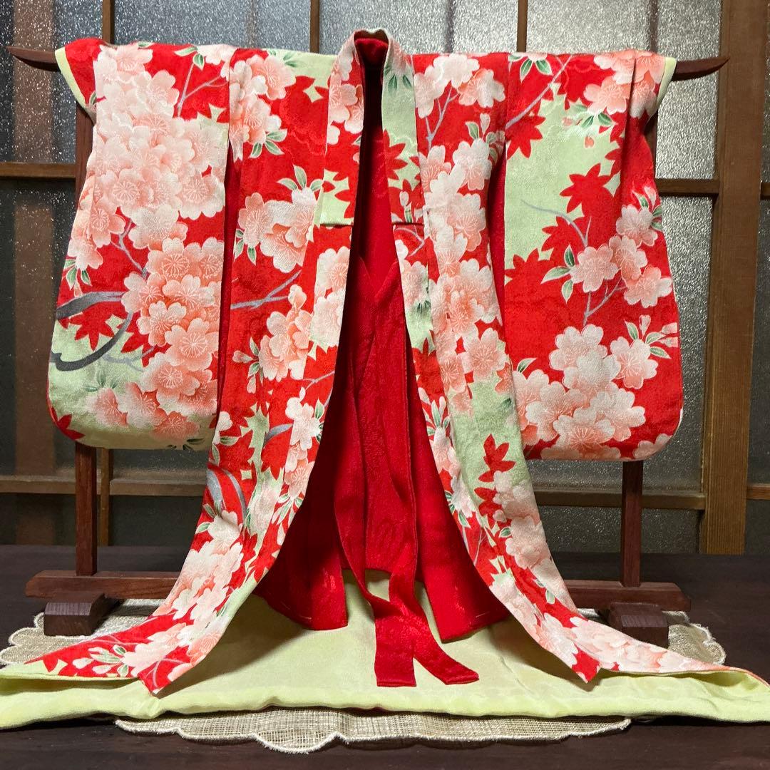 市松人形着物　飾り台付きです