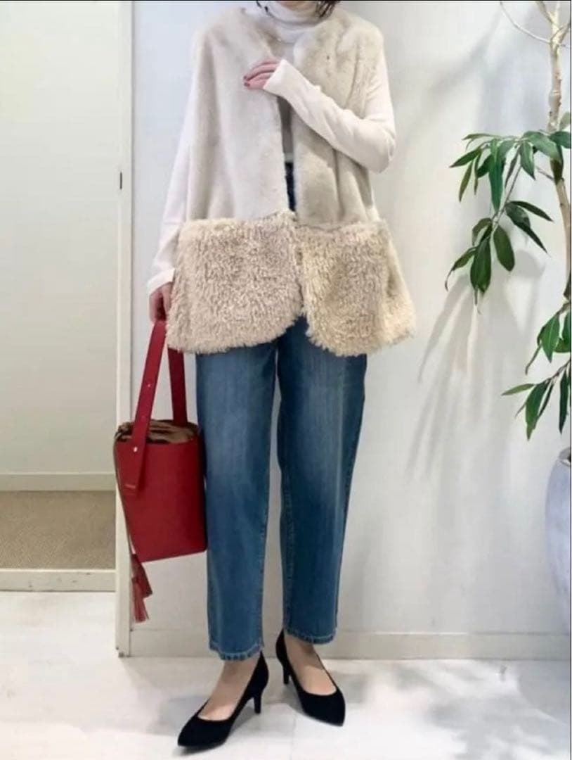 最終値下げLOUNIE フェイクファージレ　アイボリー