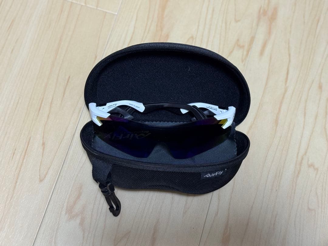 AirFly スポーツサングラス ホワイト/ブラック AF-301