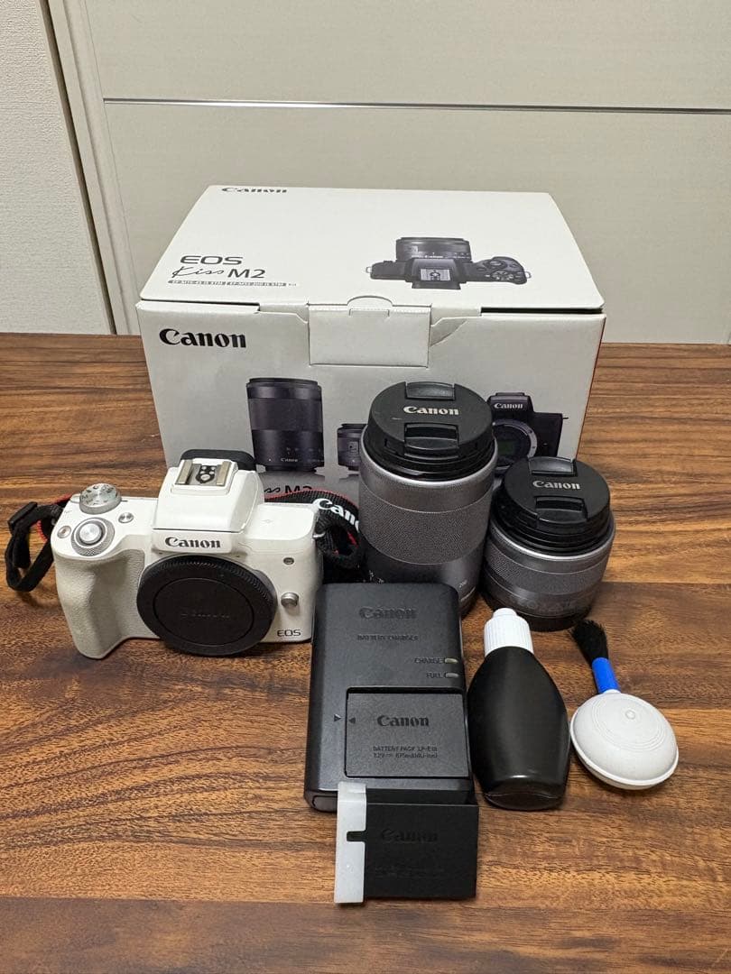 Canon EOS Kiss M2 ダブルズームキット ホワイト