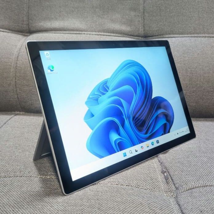 Surface Pro 7 i5 8GB 256GB Office付き