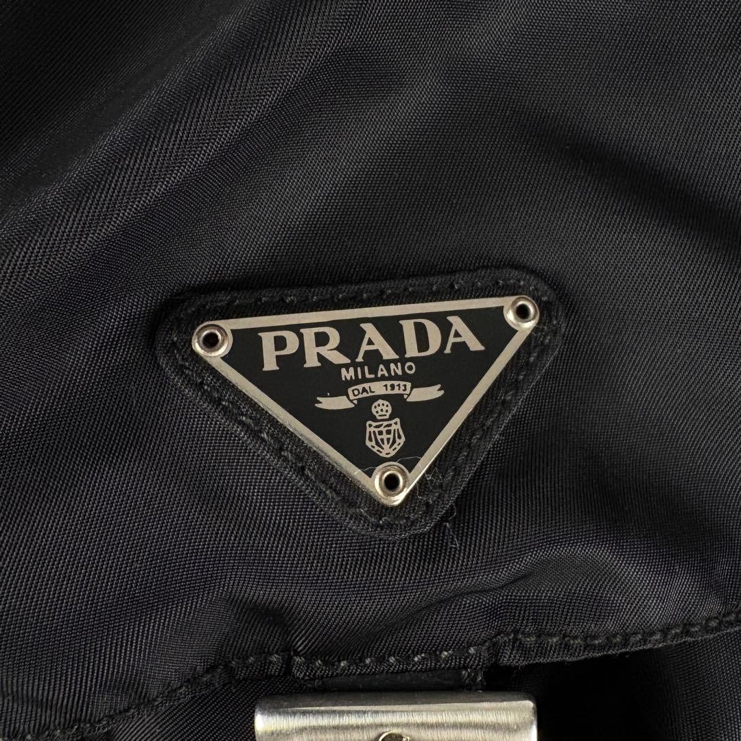 プラダ　テスート　リュック　バックパック　黒　三角ロゴ　ナイロン　レザー