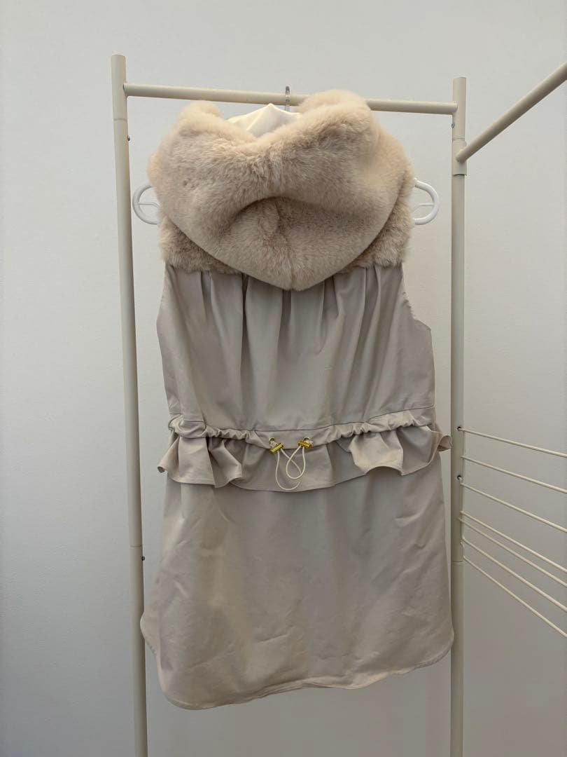 【美品】GALENA ガレナ フェイクファー エコファー　ベスト　ivory M