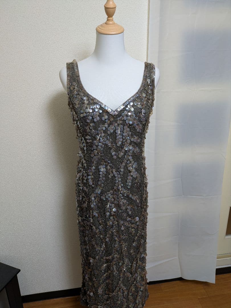 割引　シルバー ビーズ装飾 パーティードレス