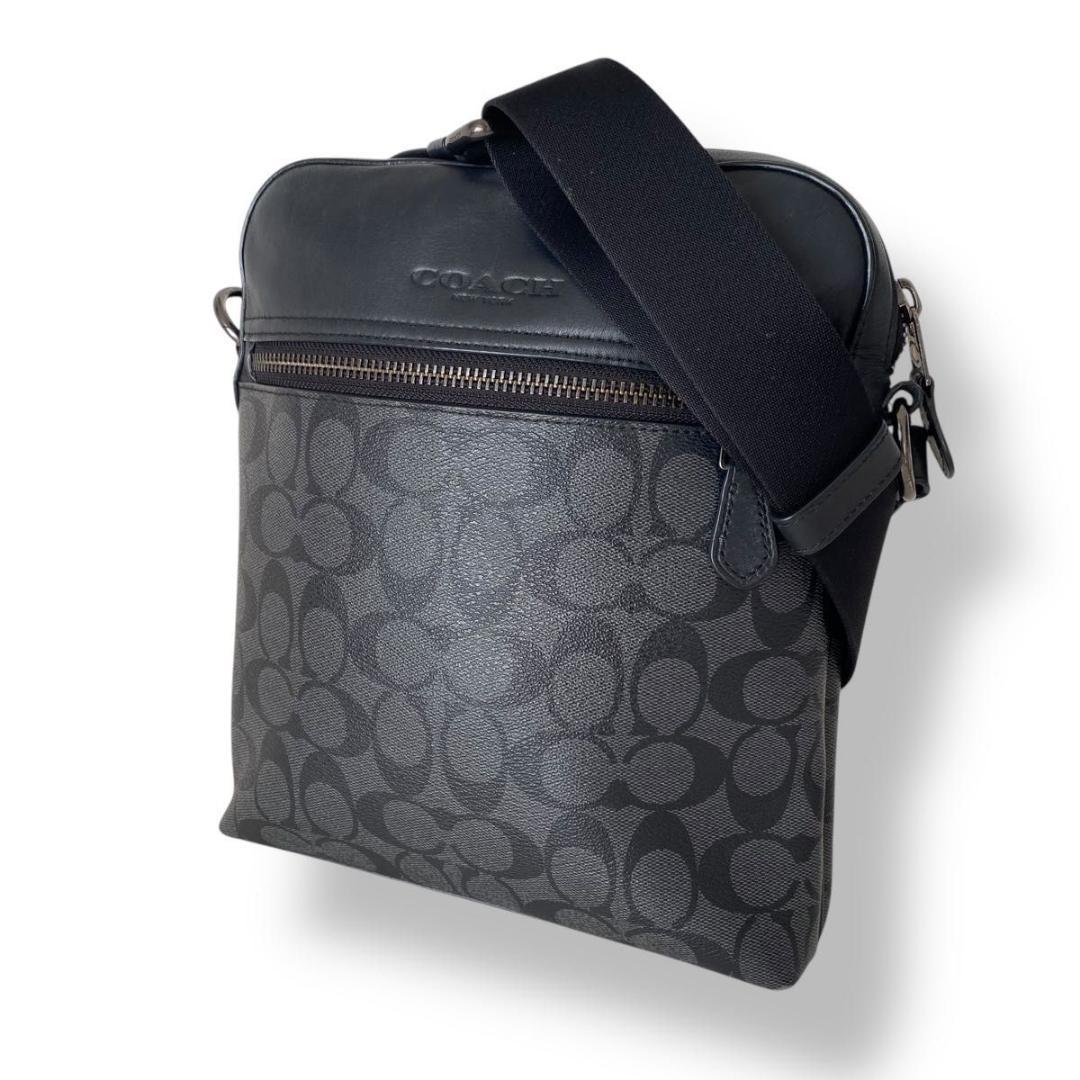 美品 コーチ ショルダーバッグ シグネチャー ブラック グレー　PVC