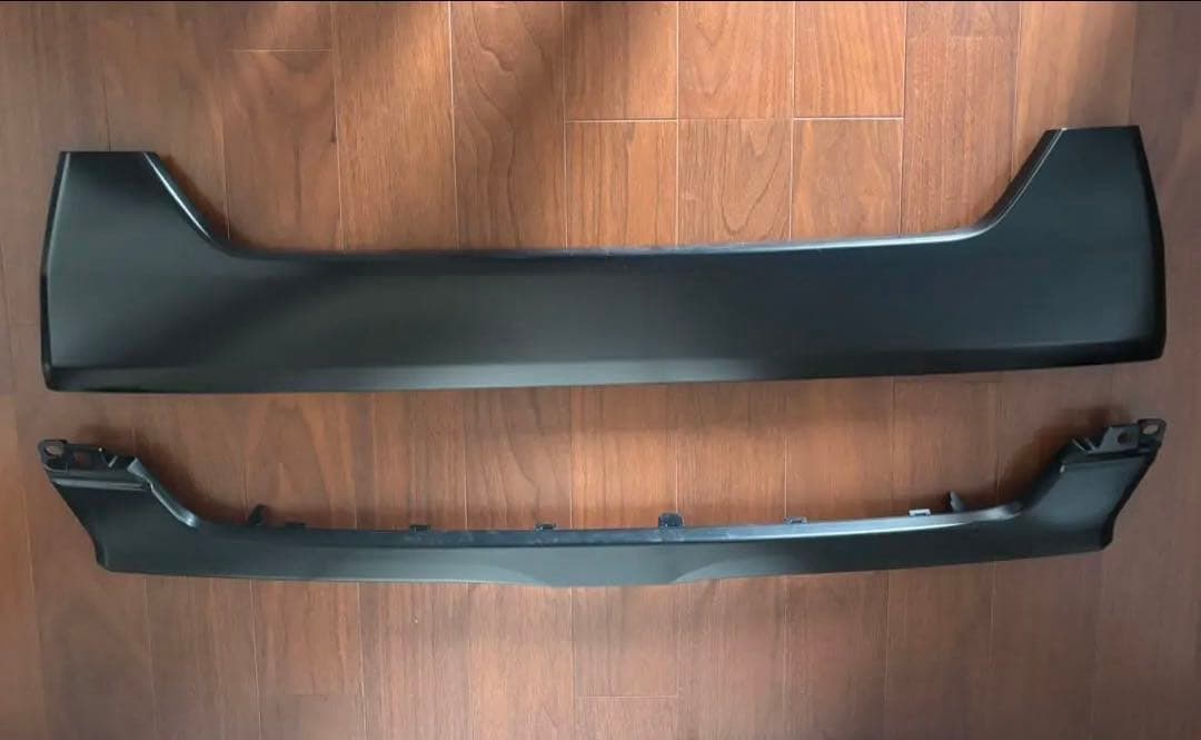 N*p様 ハイエース200系　ナロー　フロントグリルカバー　新車外し