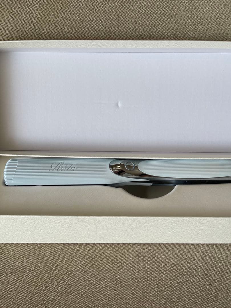 リファストレートアイロン プロ ホワイト