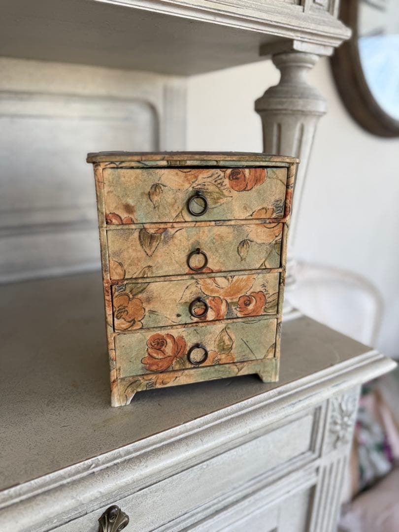 フランスアンティークカルトナージュドゥロワー抽斗引き出し薔薇柄シャビー