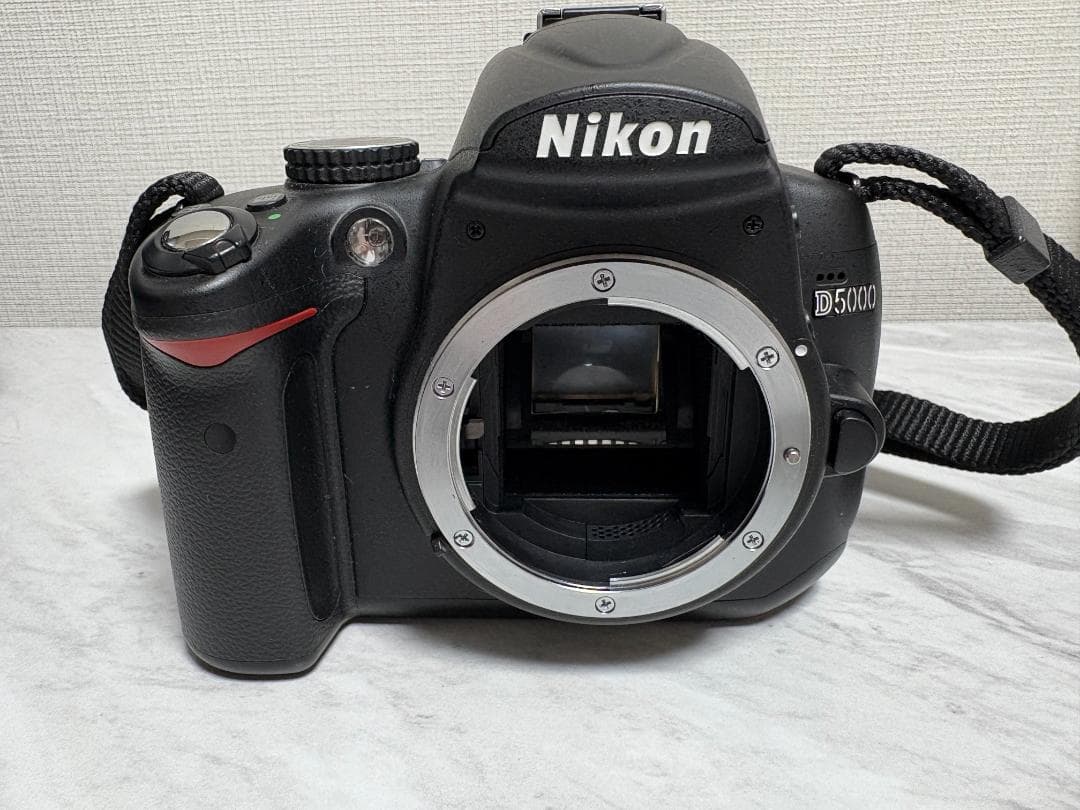 Nikon D5000 ダブルズームキット 18-55 VR 55-200 ED